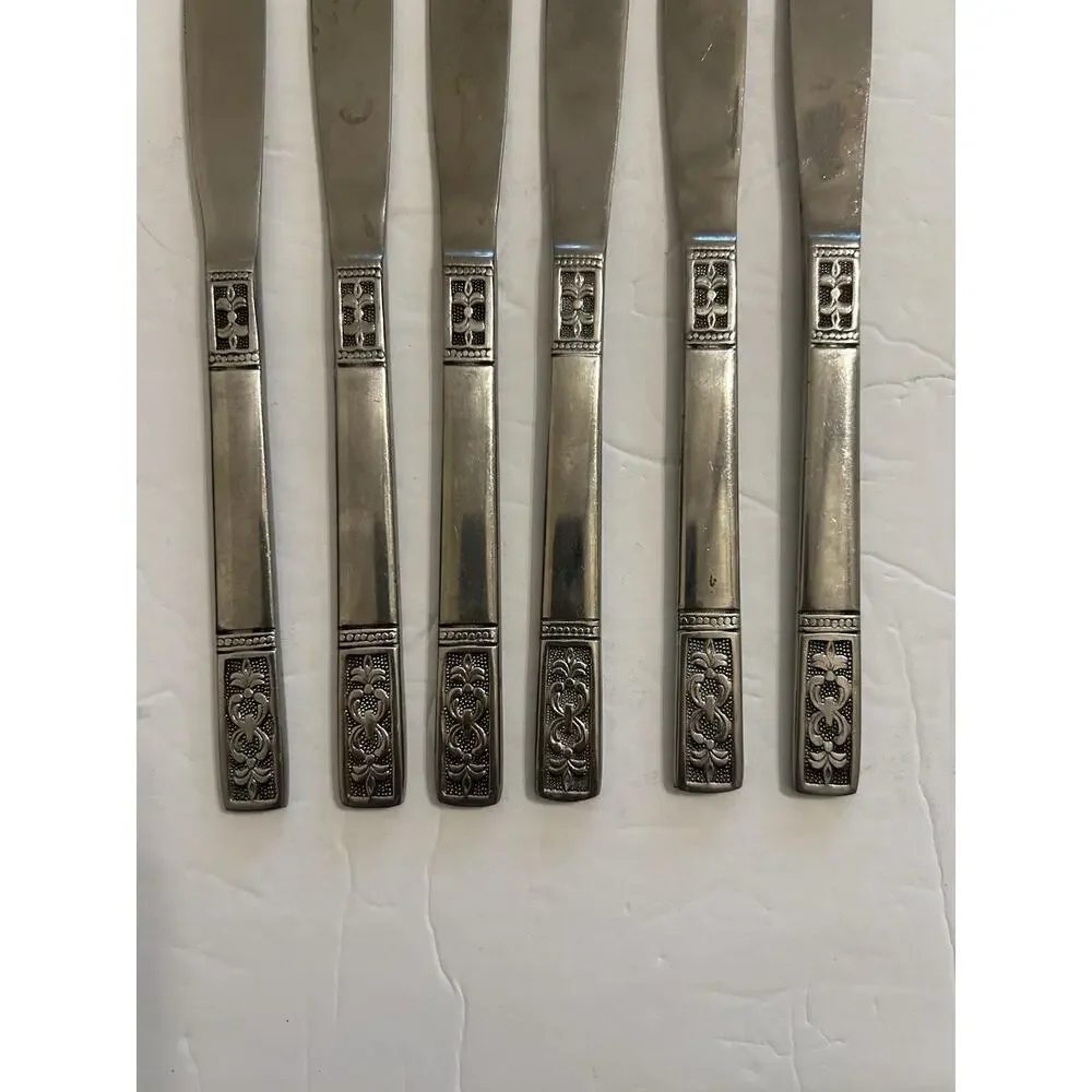 Vintage‎ Customcraft Fluer De Lis Set Of 6 Dinner Knives Stainless Flatware CUS3